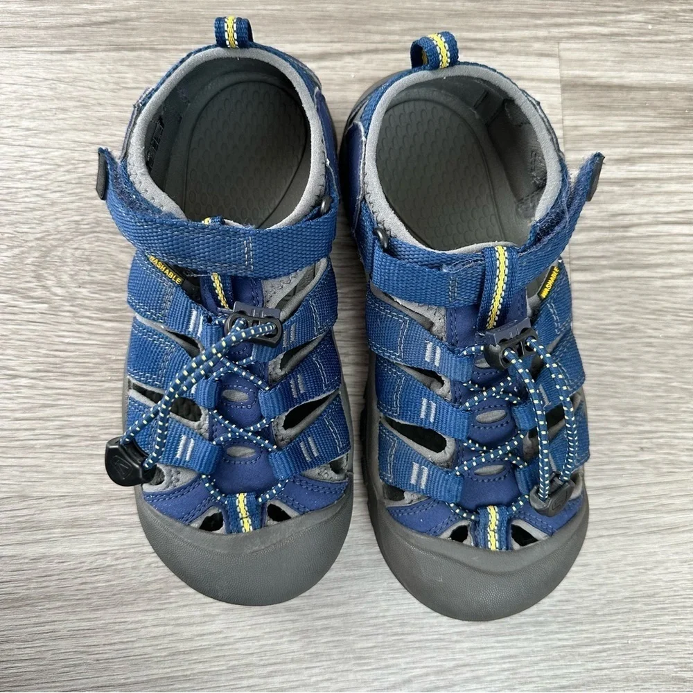 Keen boys strap sandals